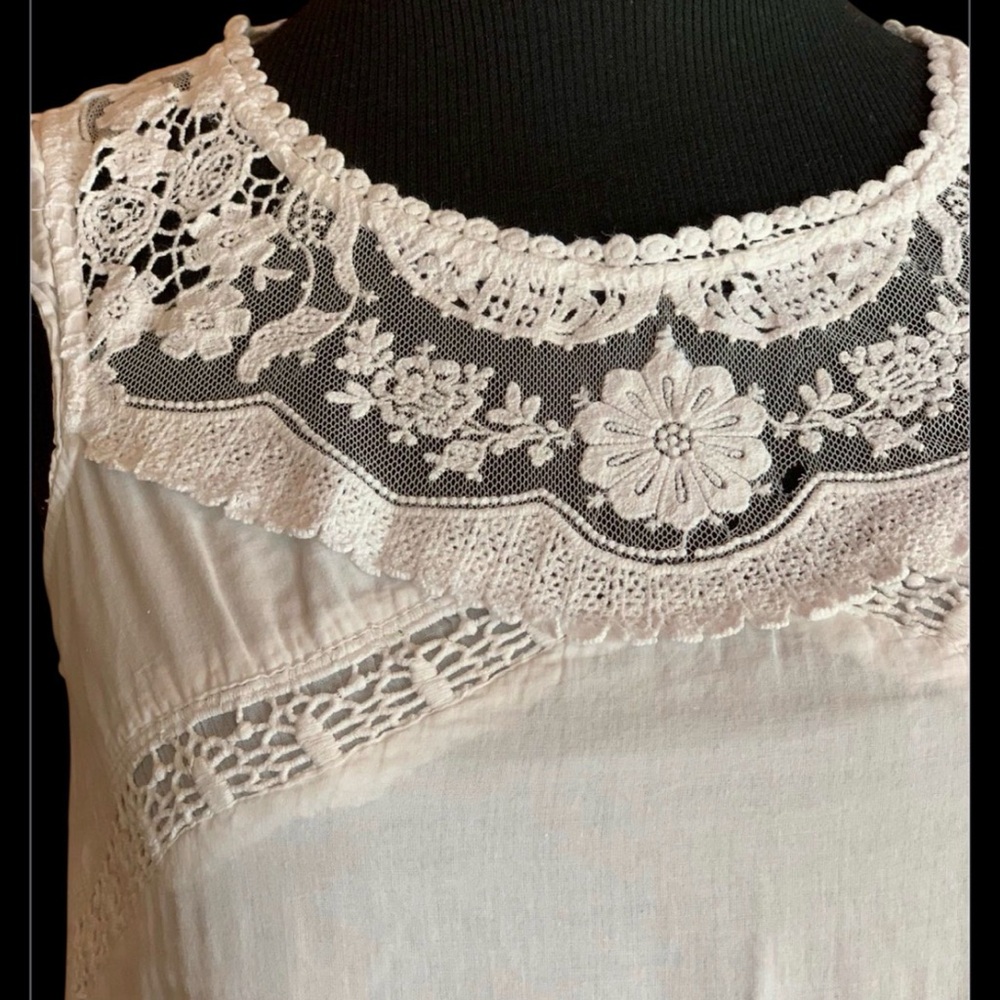 Elegant White Lace Dress Size M - Picture 2 of 3